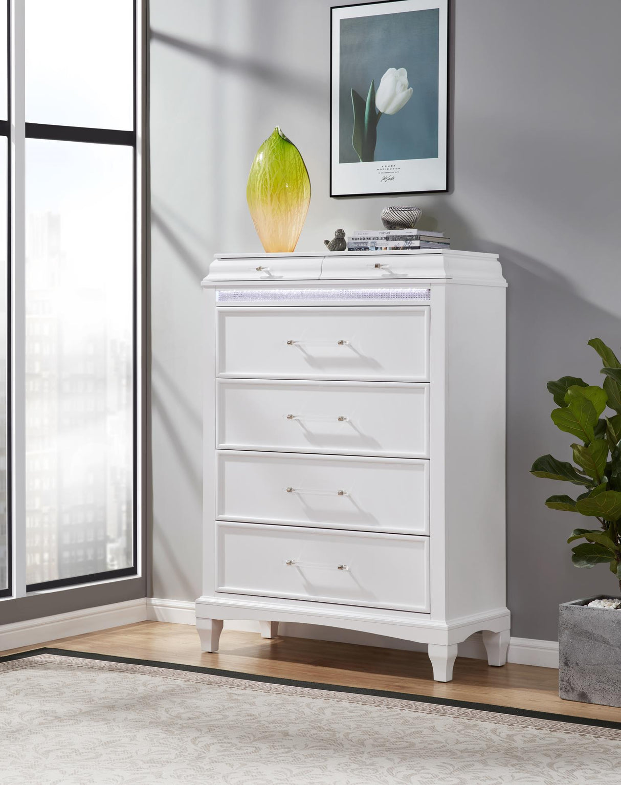 B045 - LED Chest - White