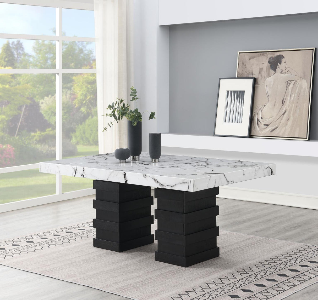 D139 - Dining Table - White / Black