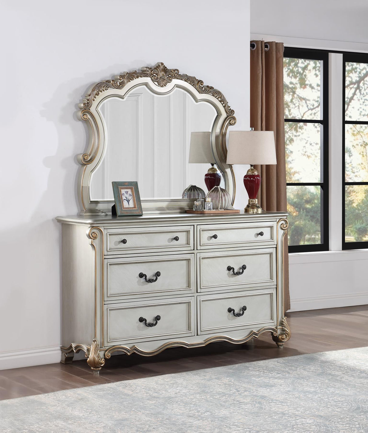 B060 - Dresser - Antique Platinum