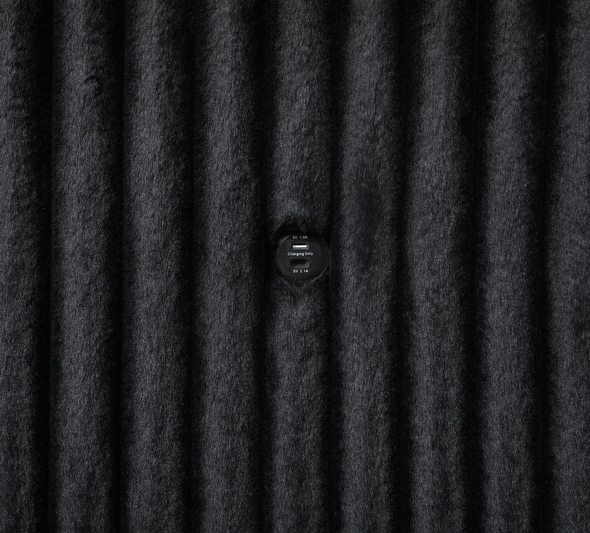 U298 - 3 Piece Sectional With USB - Black