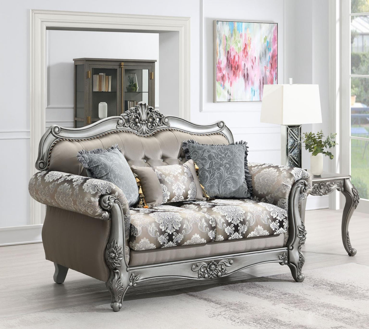 U203 - Traditional Loveseat - Gray
