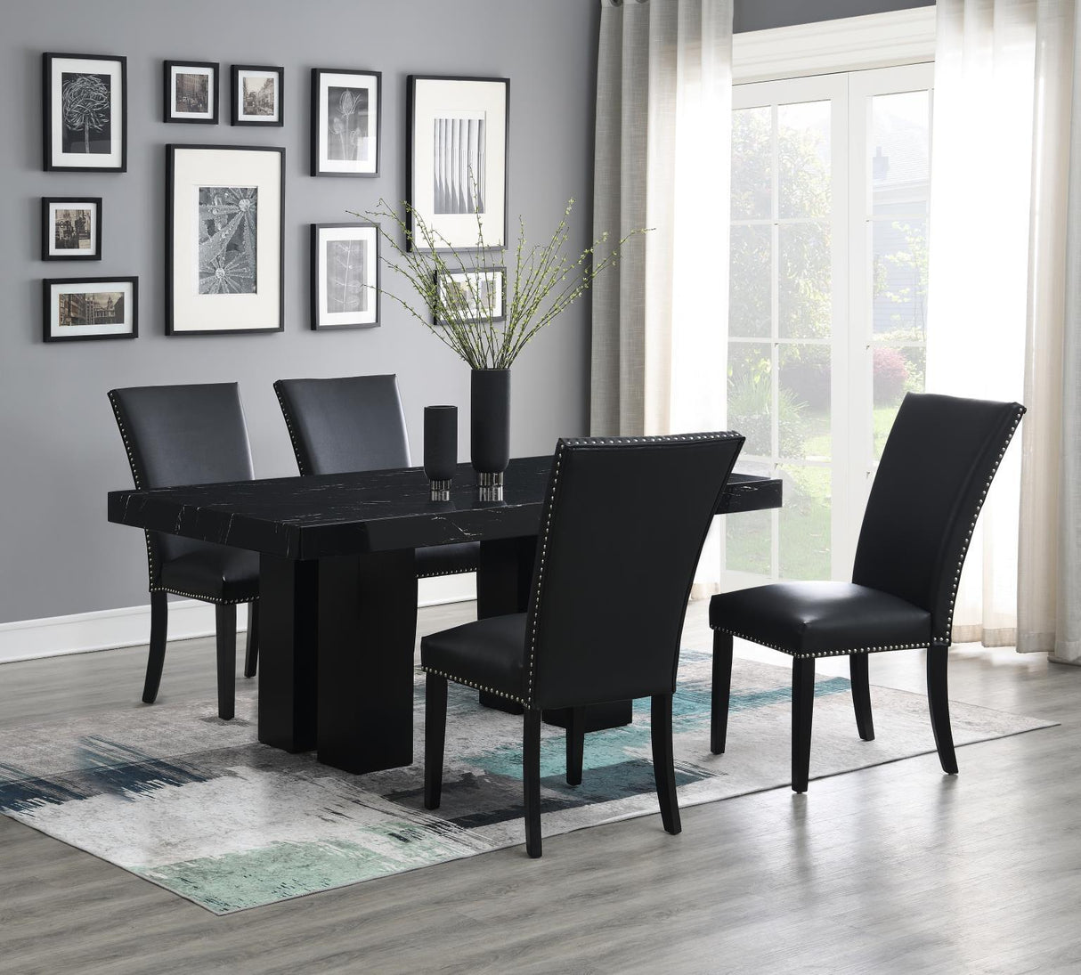 D133 - Dining Room Set With Leather Chairs