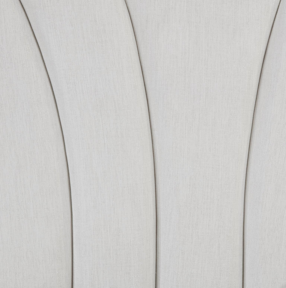 B076 - Dresser - Pearl Silver