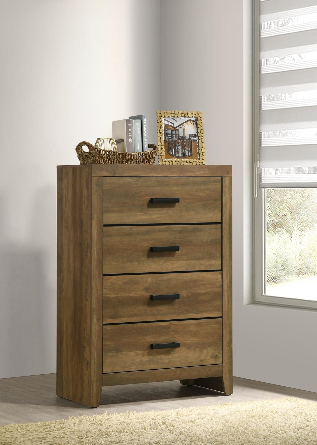 B526 - Chest - Knotty Oak