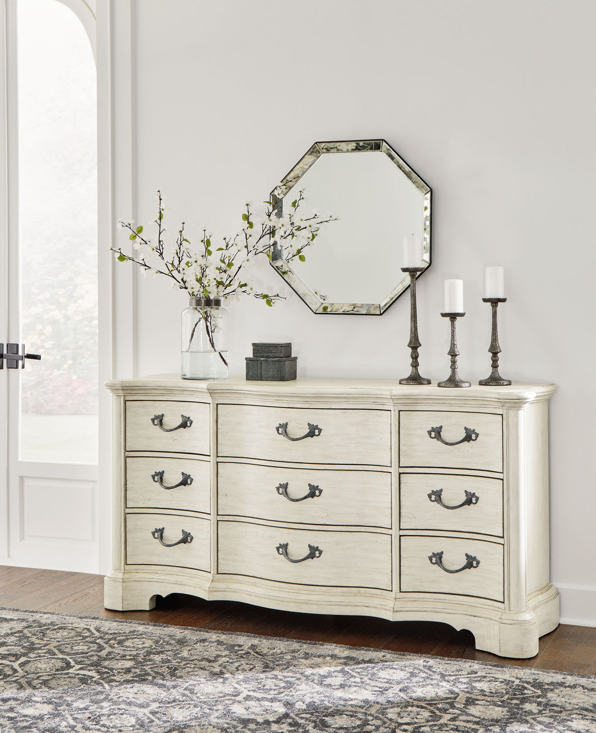 Arlendyne - Dresser - Antique White
