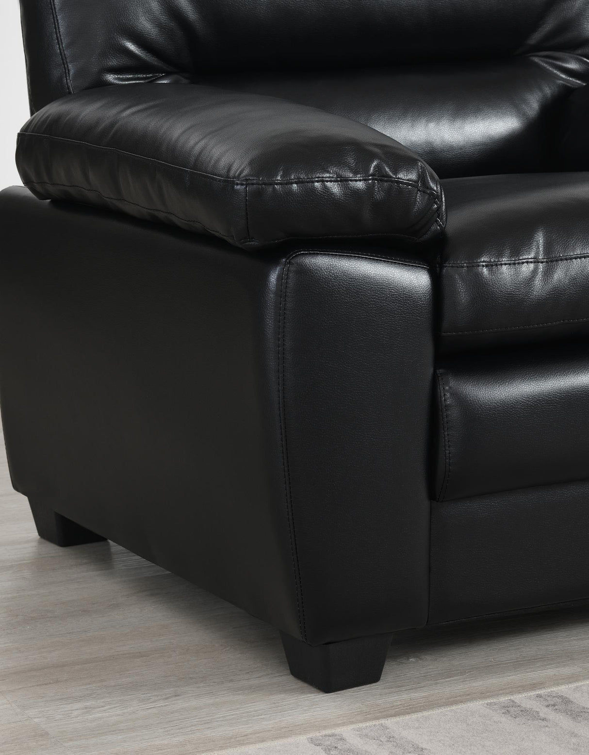 U529 - Sofa - Black