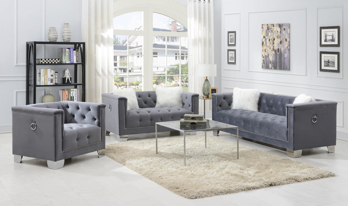 U228 - Loveseat With Two Fur Pillows - Gray