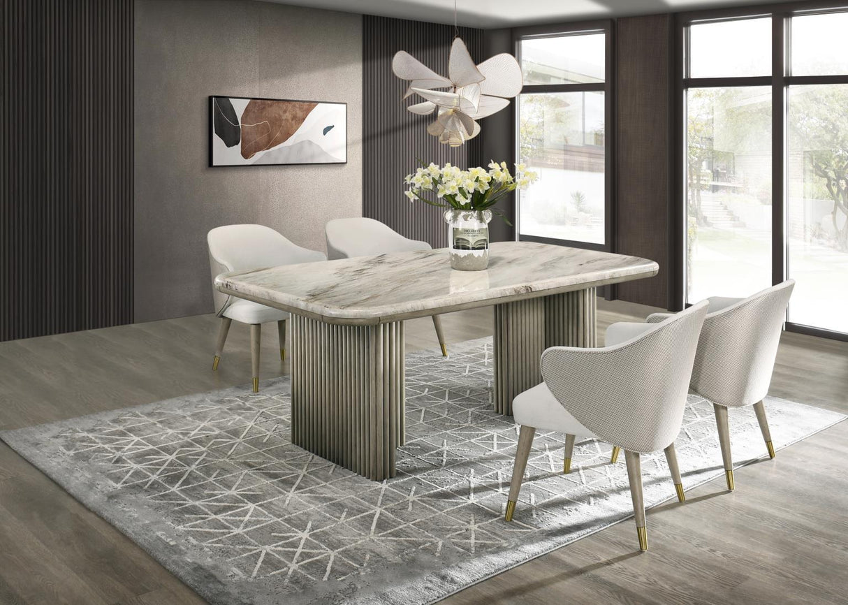 D070 - Dining Room Set