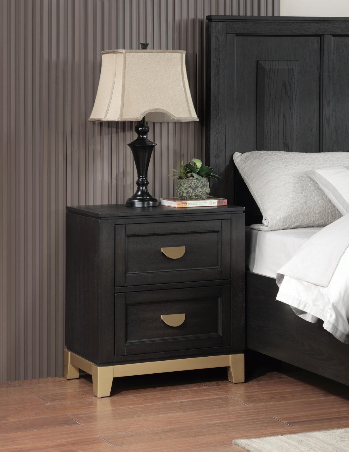 B236 - Nightstand - Black / Gold
