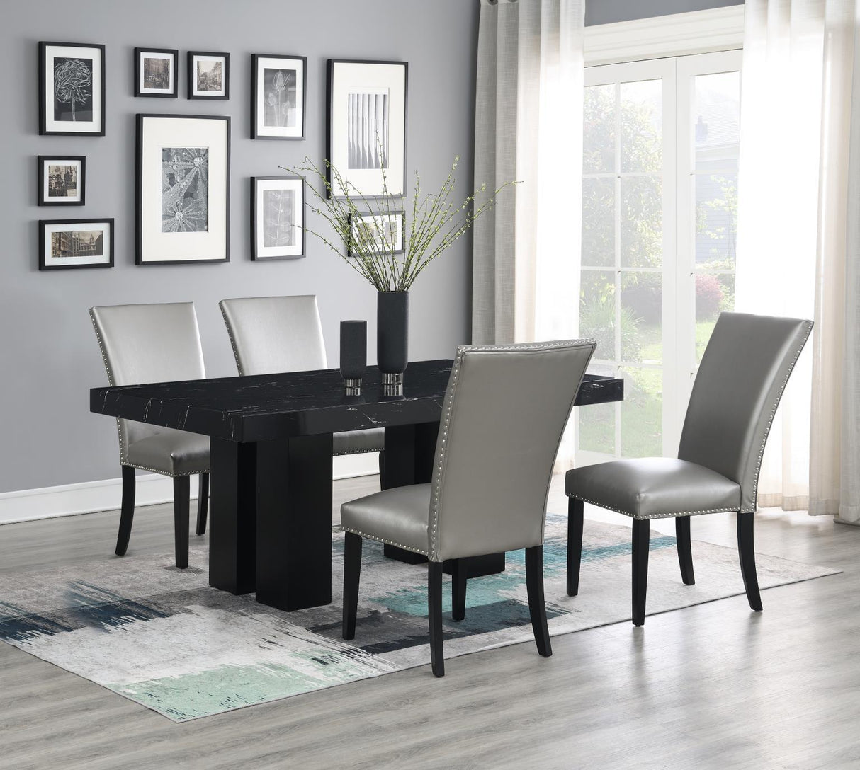 D133 - Dining Room Set With Leather Chairs