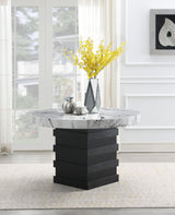 D142 - Dining Room Set