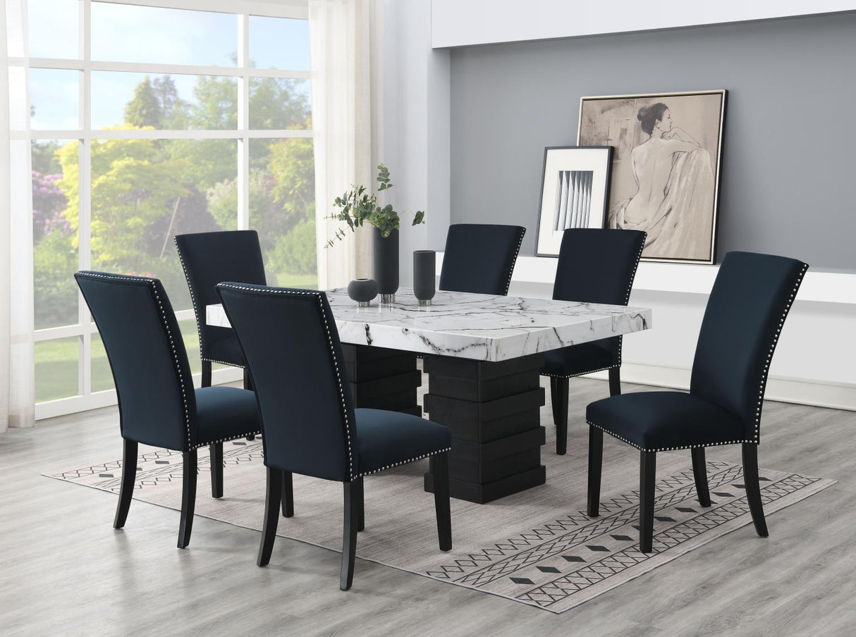 D139 - Dining Room Set