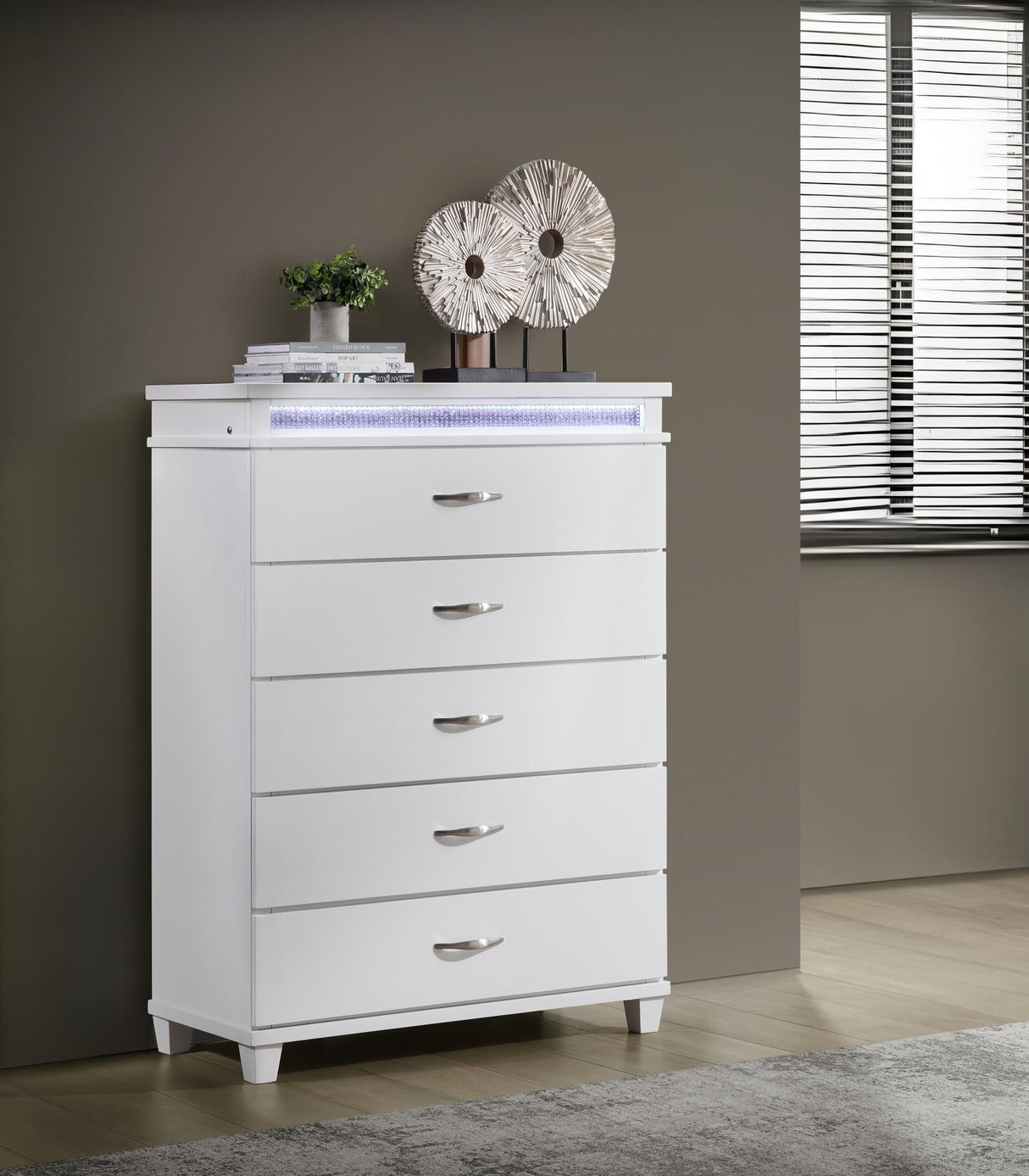 B230 - LED Chest - White