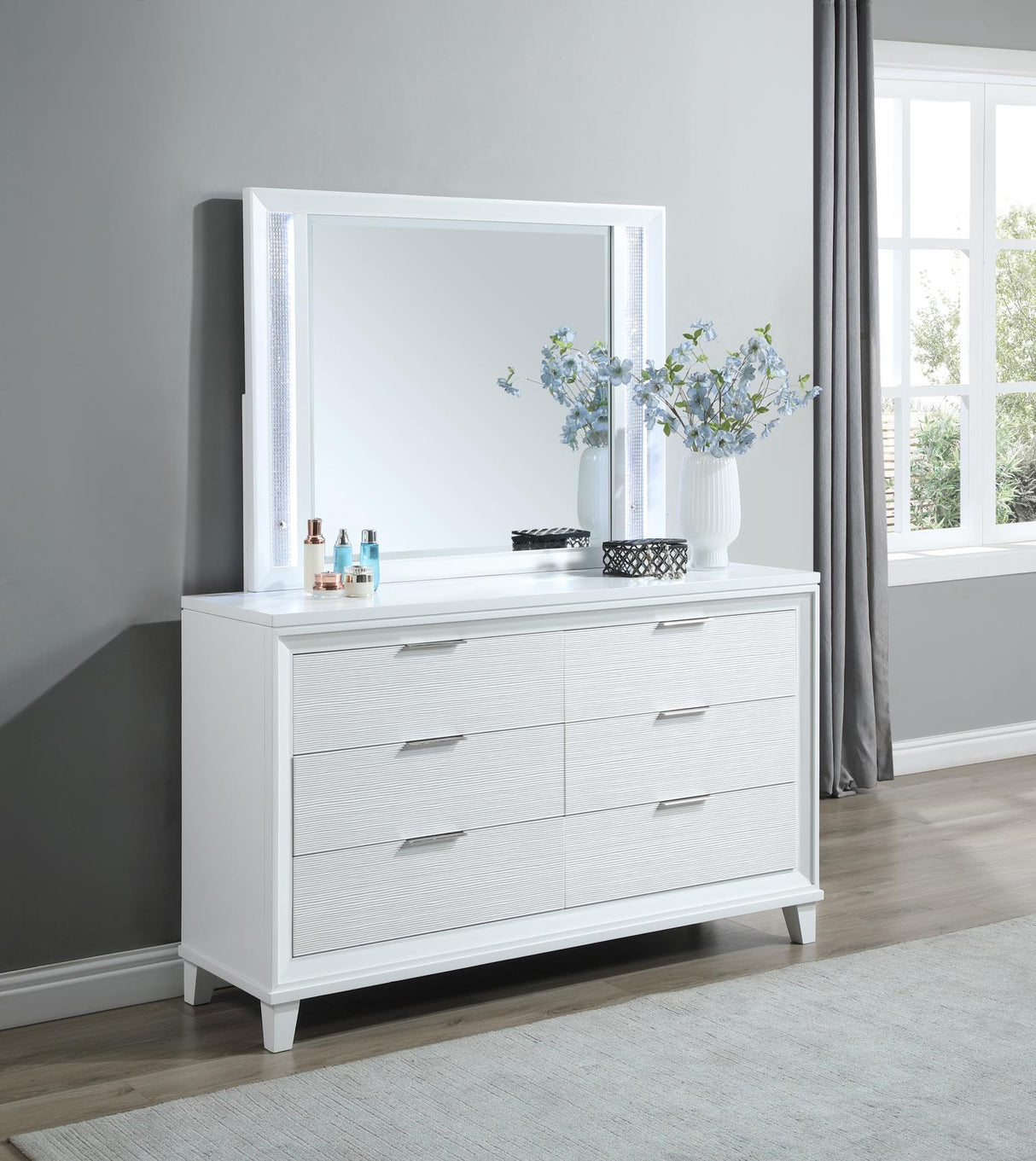 B240 - Mirror - White