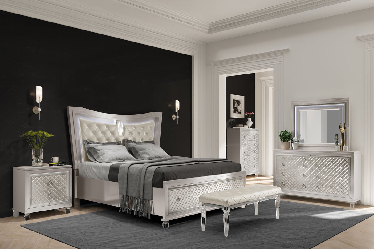 Paris - 5 Piece Queen Bedroom Set With LED - Champagne