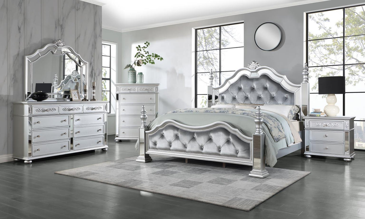 B052 - Mirror - Shimmer Silver