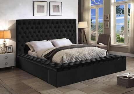 Hillsway Storage Bed