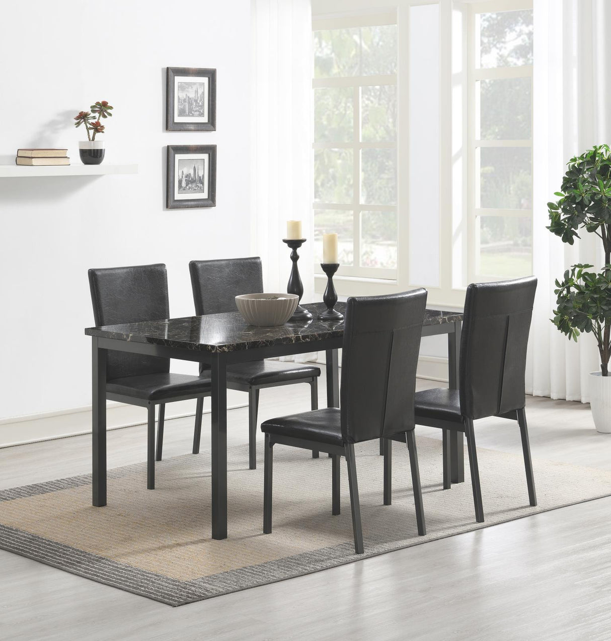 D240 - Dining Room Set