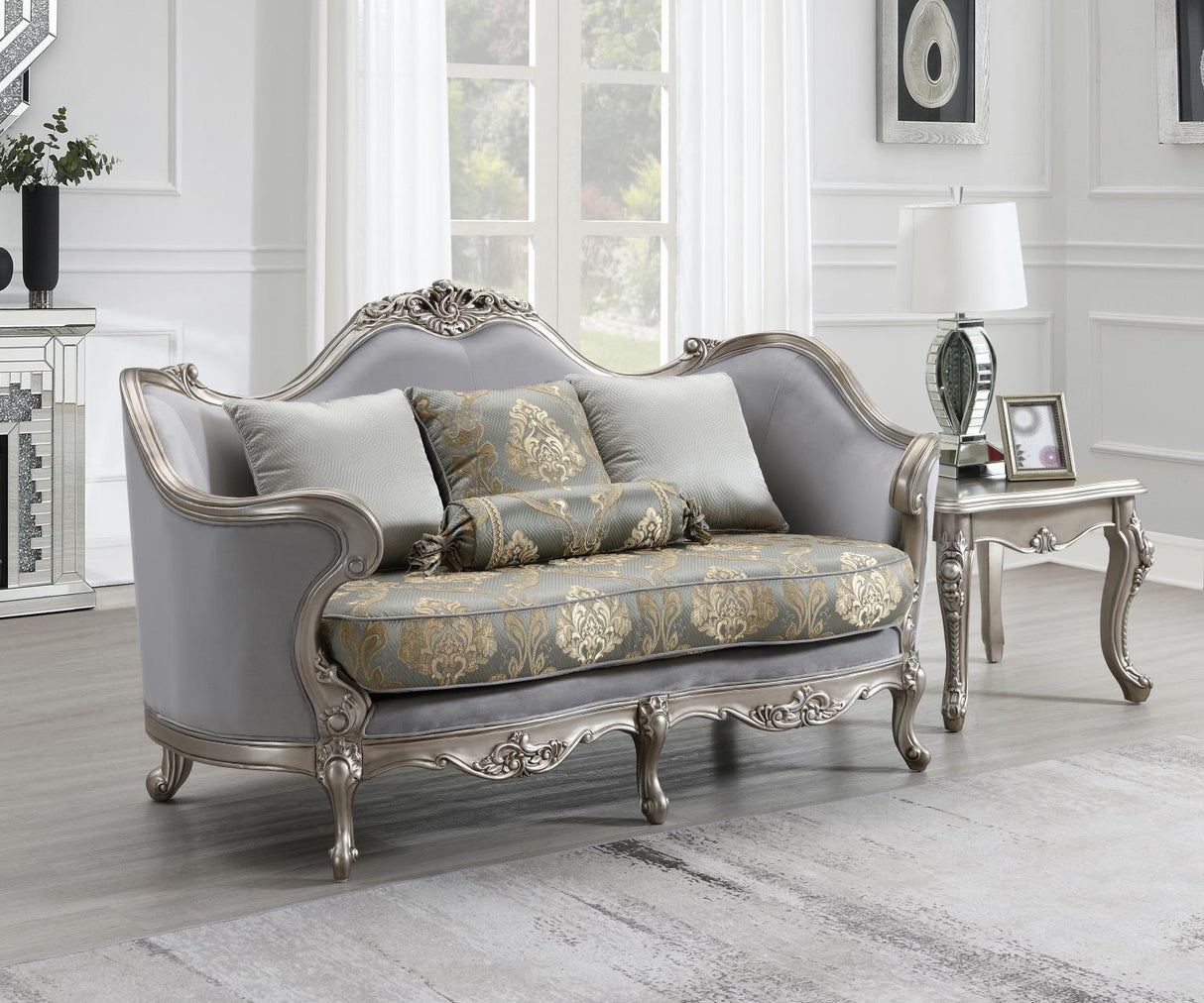 U198 - Living Room Set