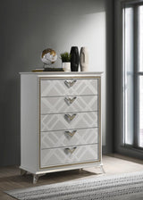 B026 - Chest - White