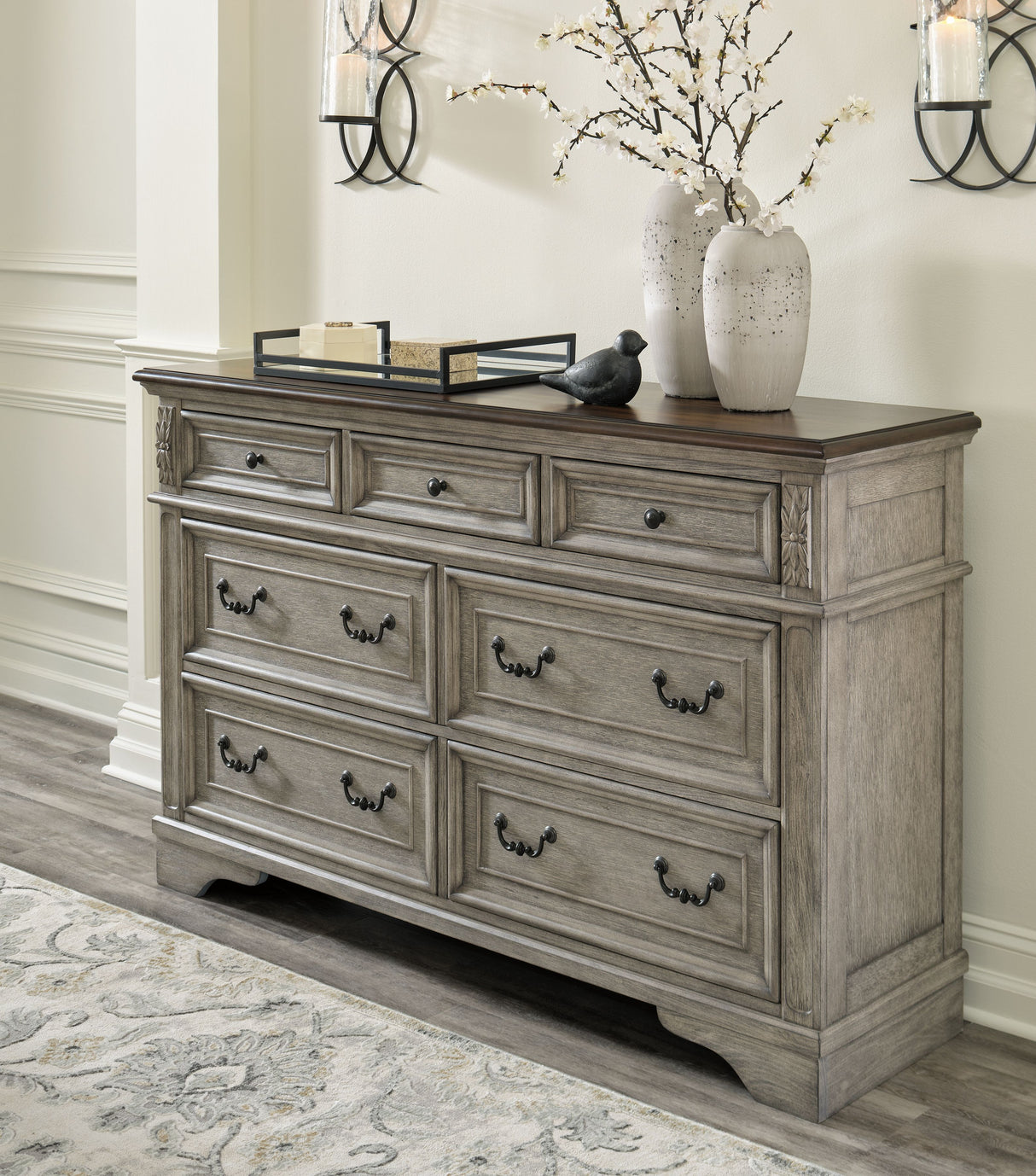 Lodenbay - Dresser - Antique Gray